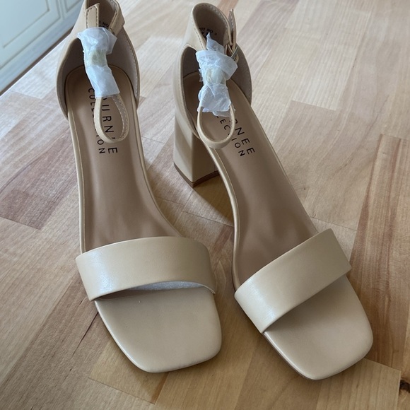 Journee Collection Women's Valenncia
SuperNatural Shades Tru Comfort new - Picture 5 of 6